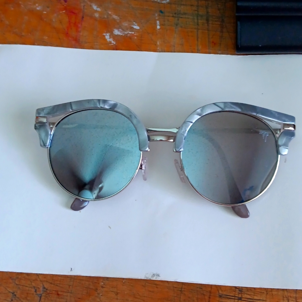 MELT brand sun glasses